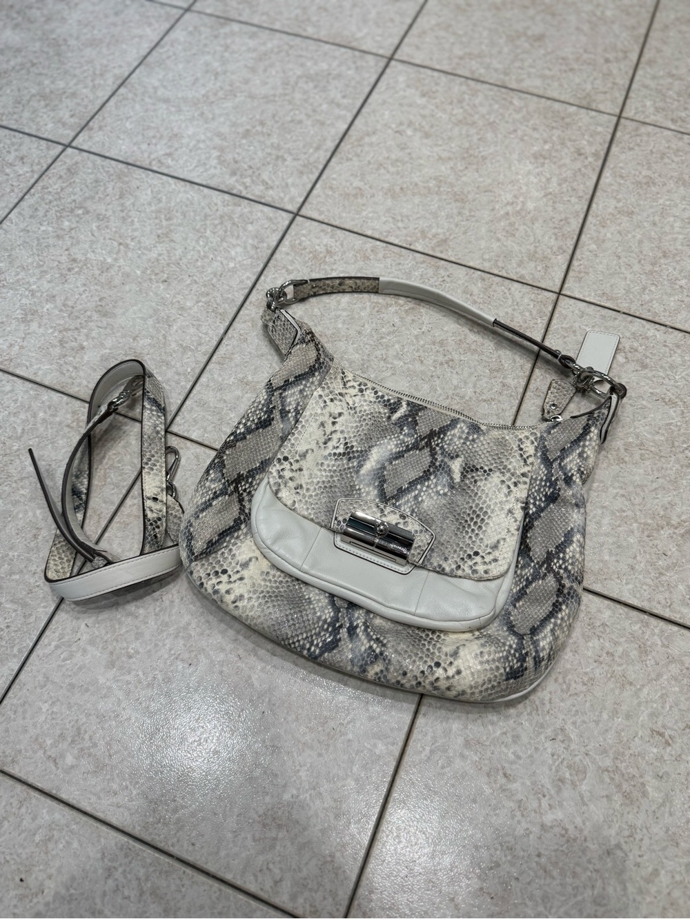 Coach Snakeskin-Print Hobo Shoulder Bag in Cream and Gray L1169-19323 - Picture 5 of 8